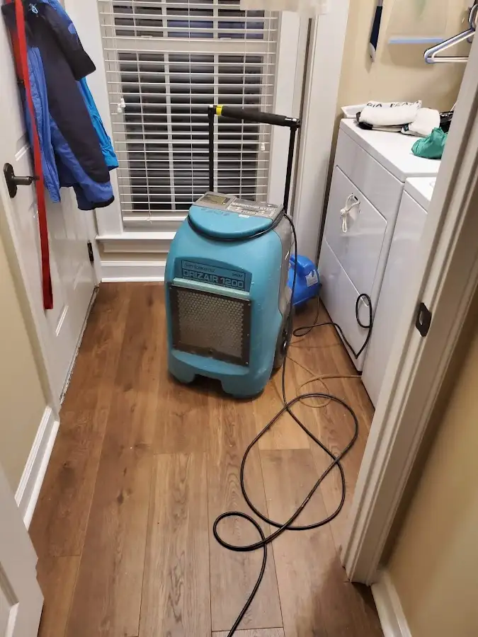 Commercial dehumidifier deployed for Flood Damage Cleanup in Copperas Cove
